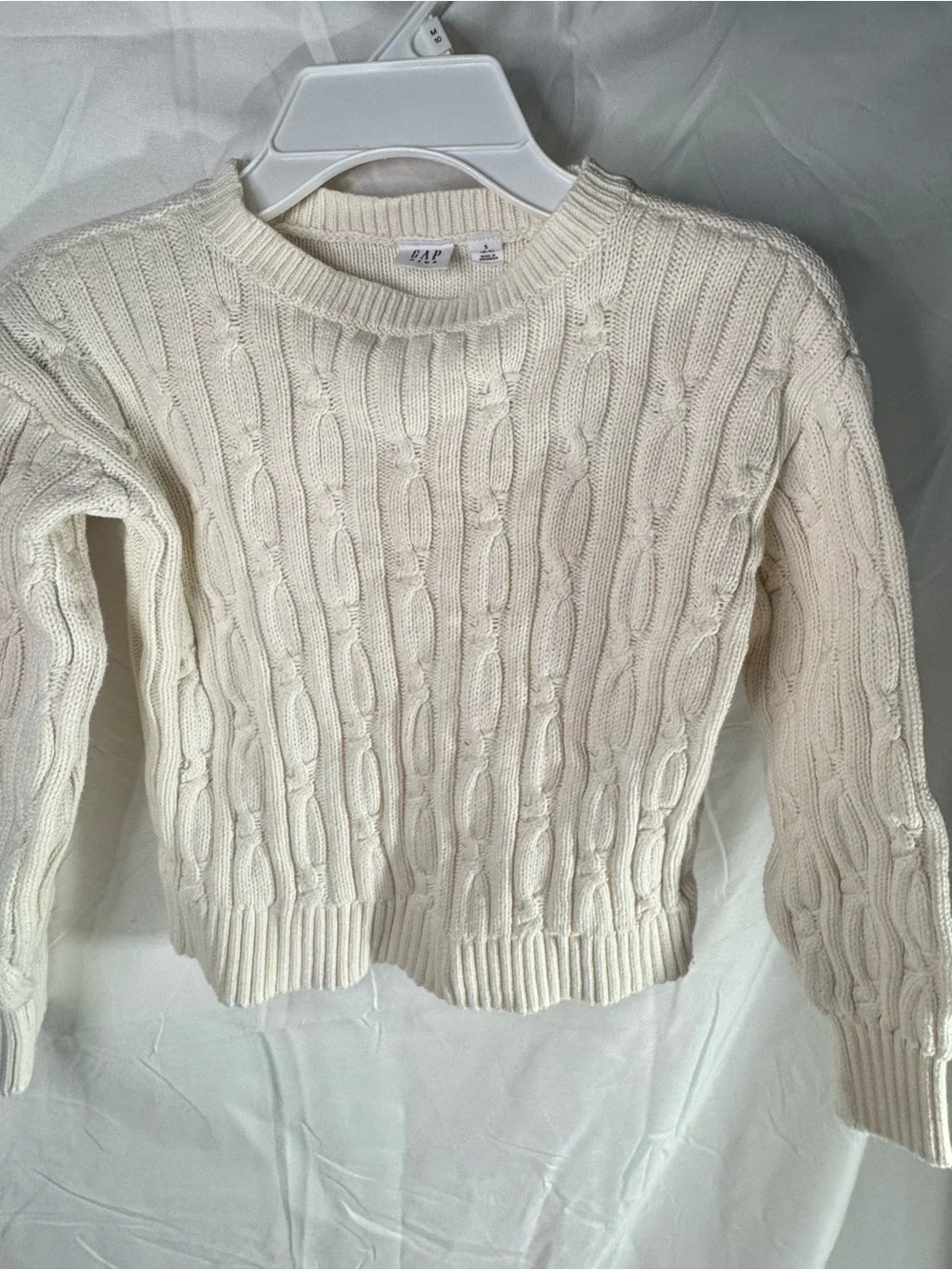 GAP Ivory Cable Knit Crew Sweater